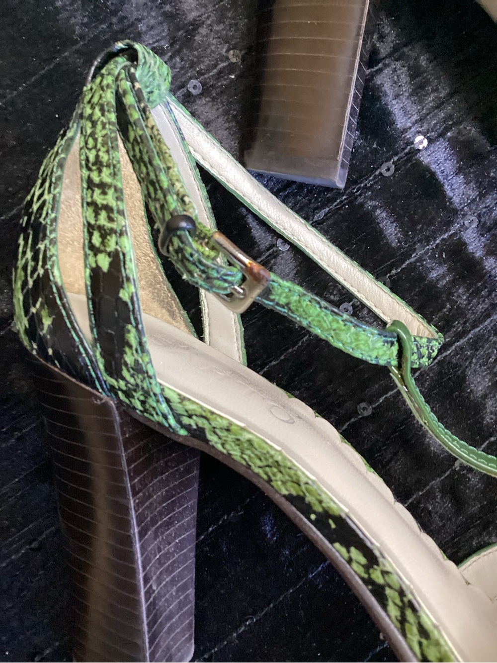 Vintage Franco Sarto Green Snake-Print T-Strap Heels 8M - Picture 6 of 14